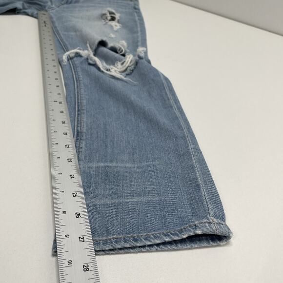 Express Size 4 Girlfriend Jeans Light Wash Distressed Soft Denim Casual Modern - Picture 9 of 13